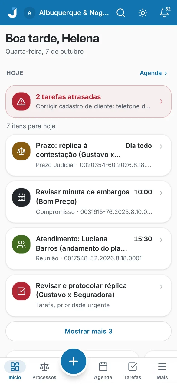 Tela inicial do JurisPark no celular, com os compromissos de hoje e a barra de abas.